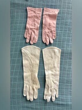 Vintage Pink and Cream Ladies Gloves Set